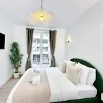 Porte De Versailles - Executive Apartment With Lift For 4