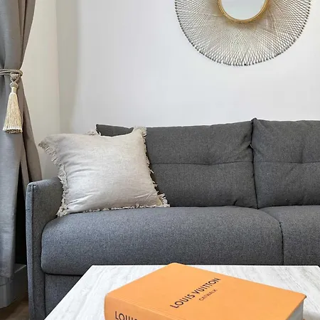 Apartment Porte De Versailles - Executive With Lift For 4 Paris