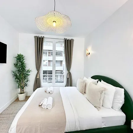 Porte De Versailles - Executive With Lift For 4 * Paris